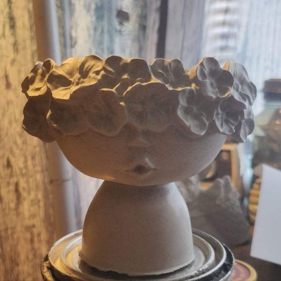 Kissing face planter/ Candle small (unpainted - Picture 1 of 1